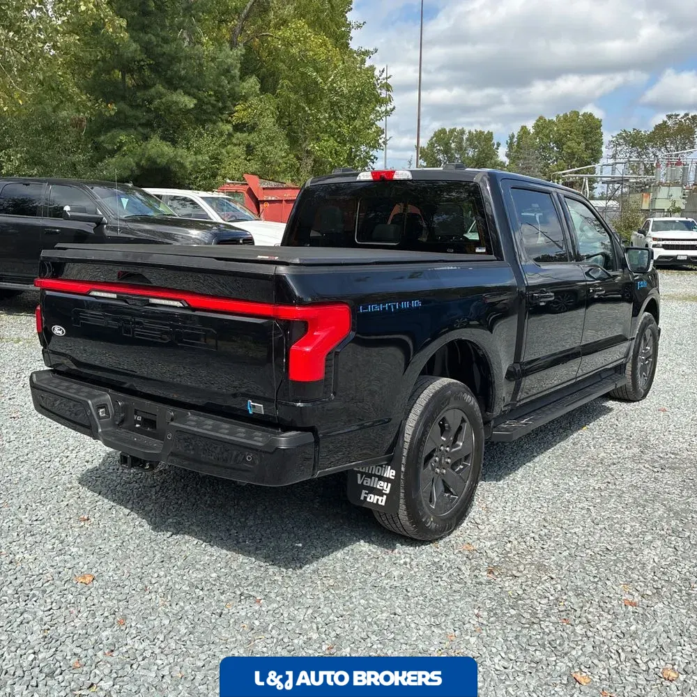 2024 Ford F-150 Lightning Lariat