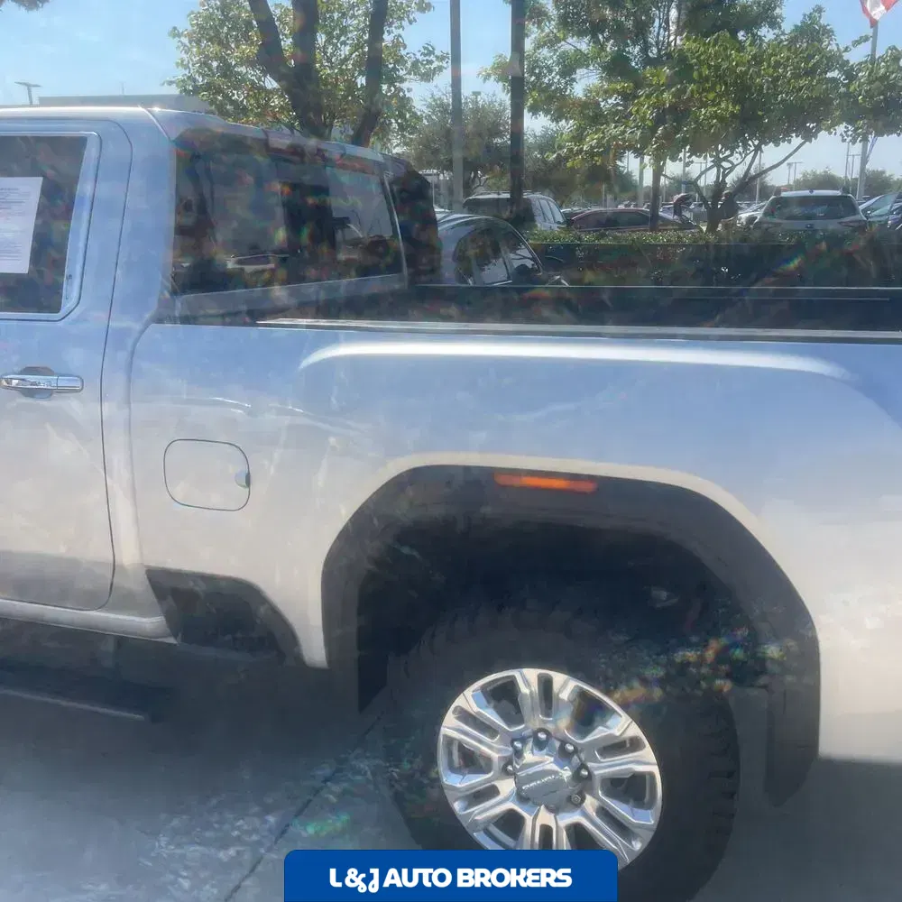 2023 GMC Sierra 2500HD Denali