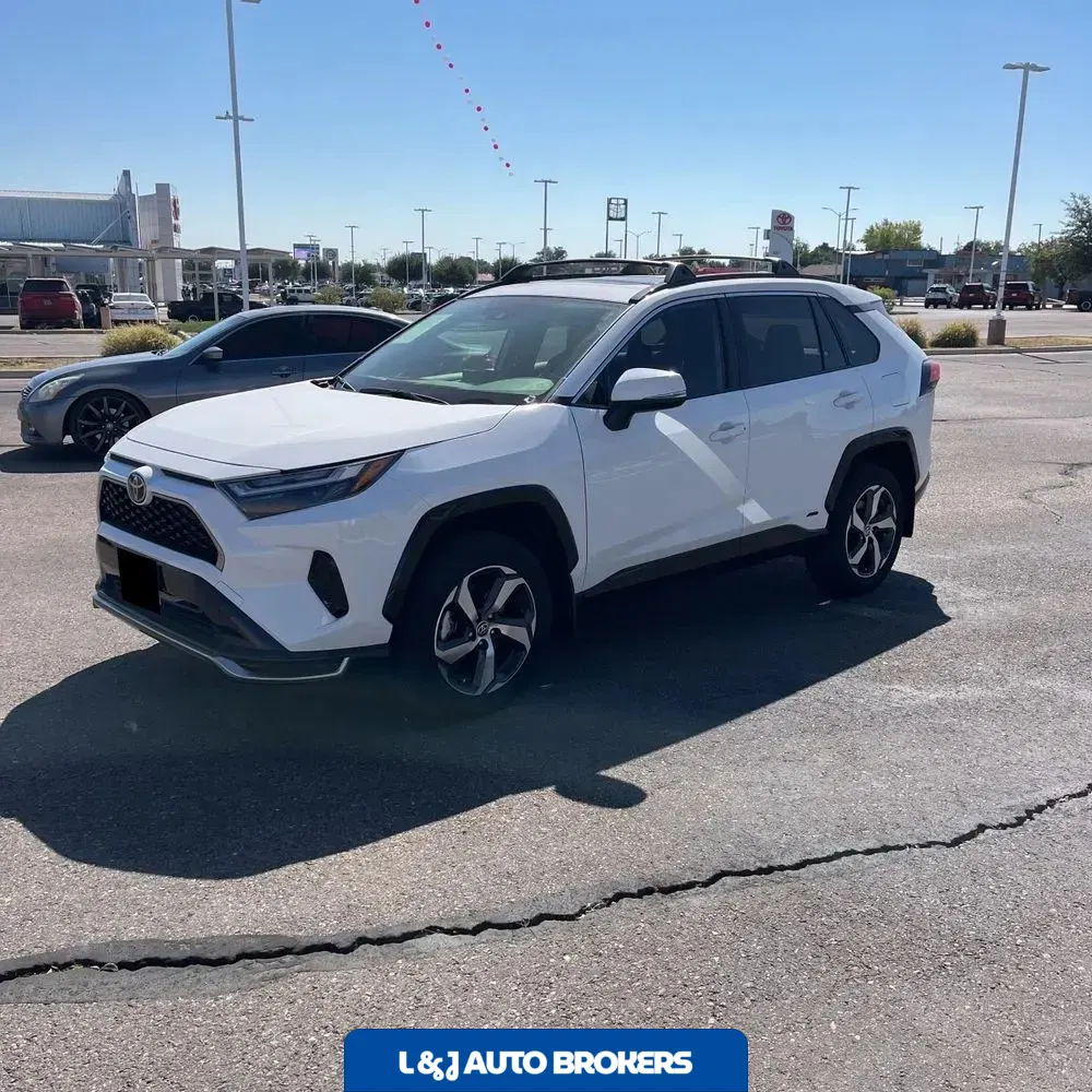 2025 Toyota RAV4 Plug-in Hybrid SE