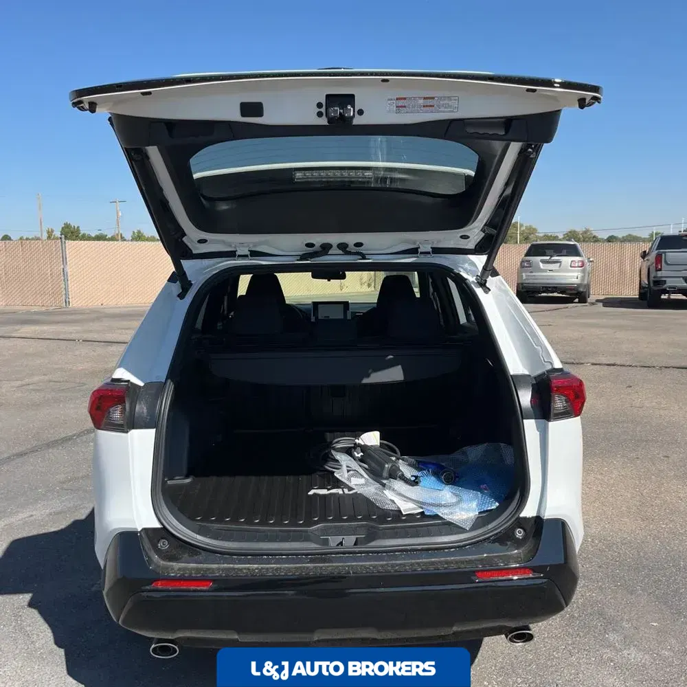 2025 Toyota RAV4 Plug-in Hybrid SE