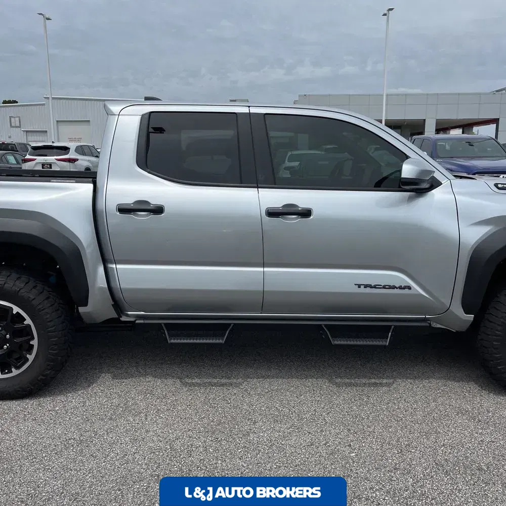 2025 Toyota Tacoma TRD Off-Road HV