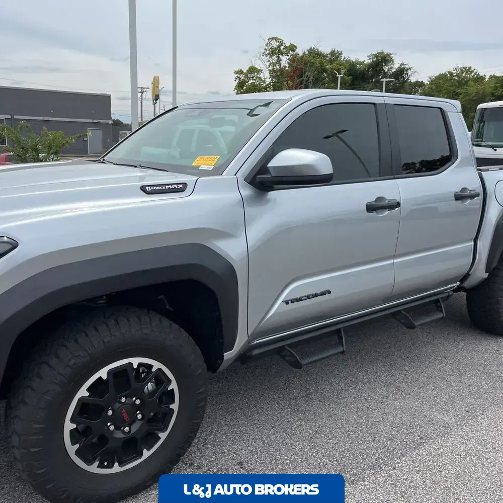 2025 Toyota Tacoma TRD Off-Road HV