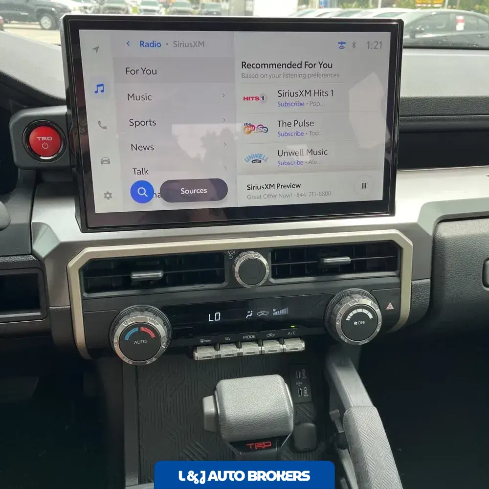 2025 Toyota Tacoma TRD Off-Road HV