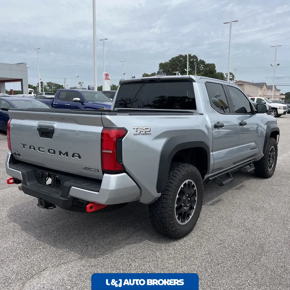 2025 Toyota Tacoma TRD Off-Road HV