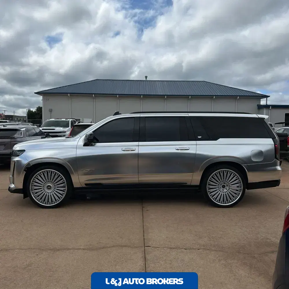2023 Cadillac Escalade-V ESV Base