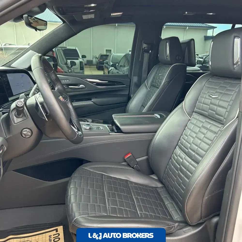 2023 Cadillac Escalade-V ESV Base