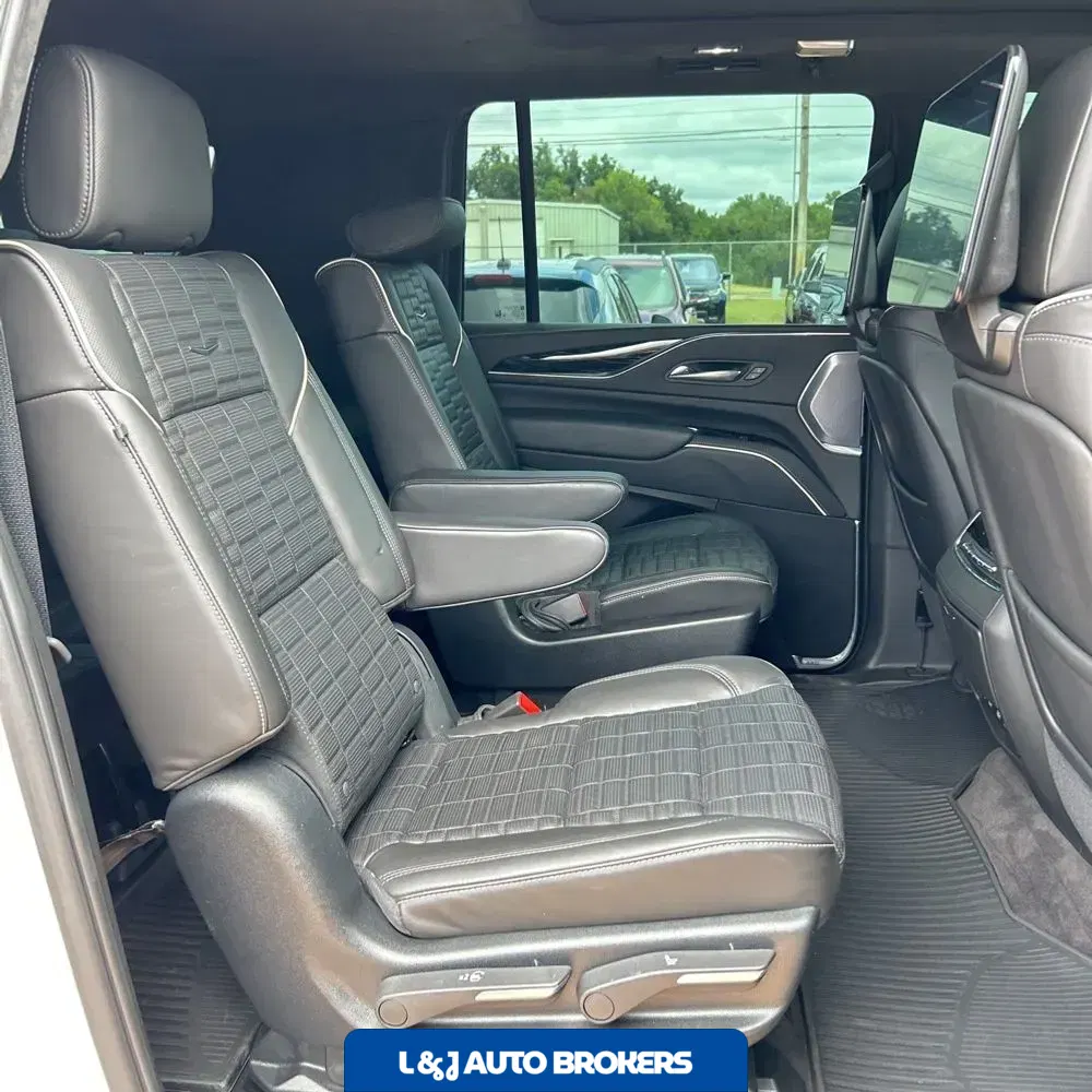 2023 Cadillac Escalade-V ESV Base