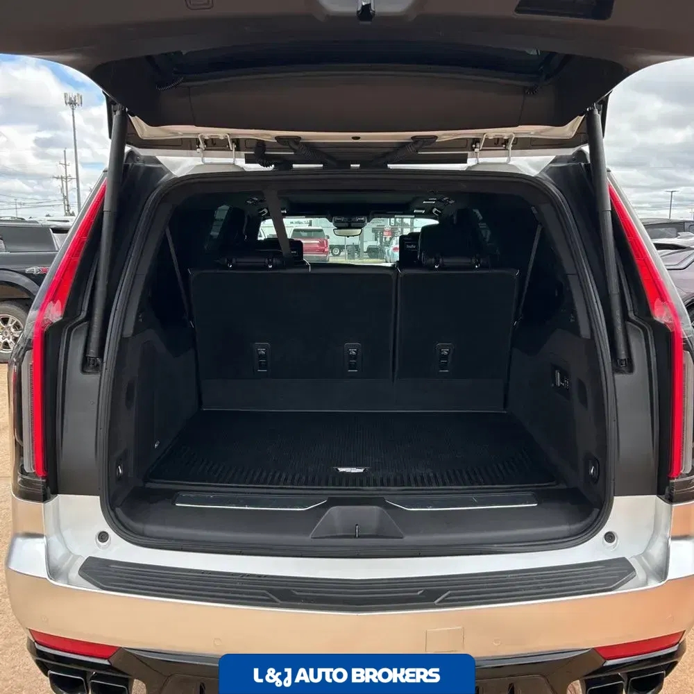 2023 Cadillac Escalade-V ESV Base