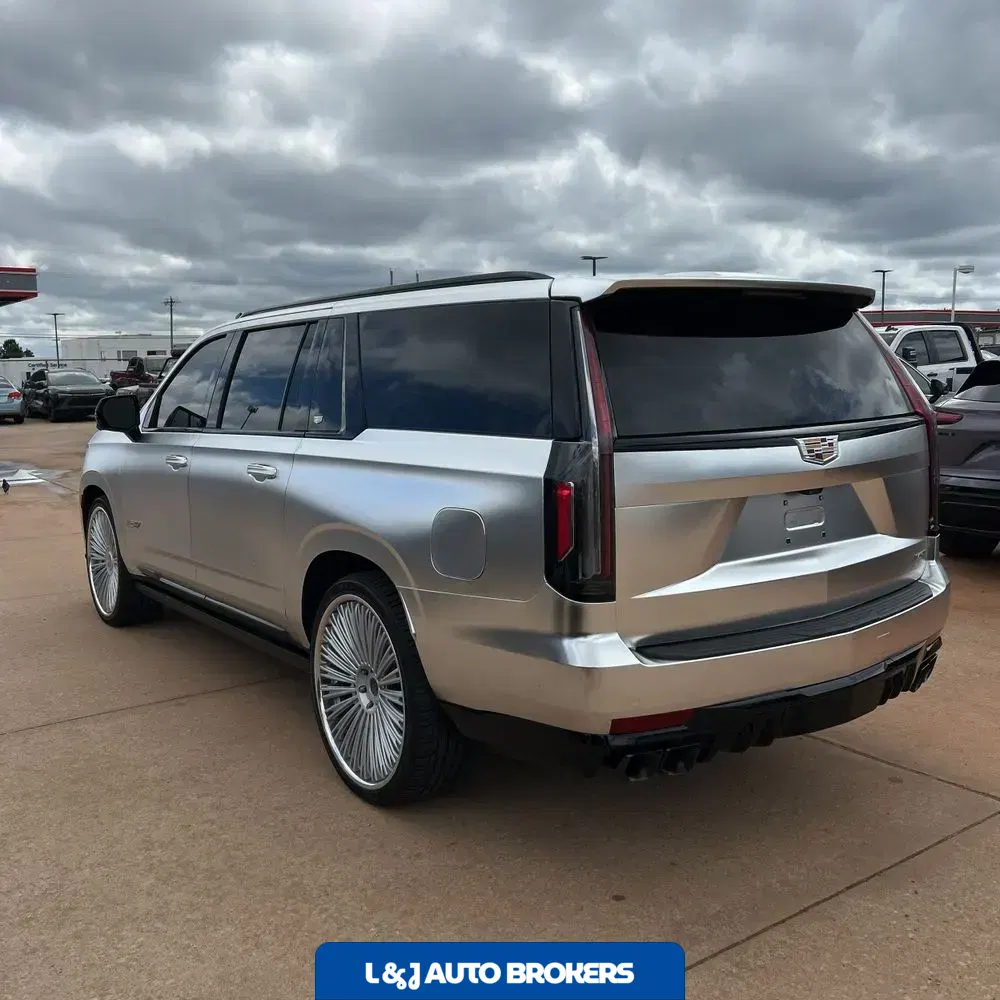 2023 Cadillac Escalade-V ESV Base