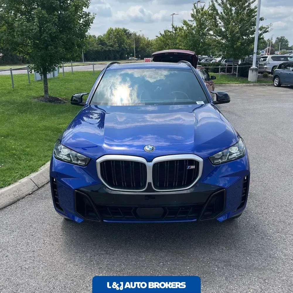 2024 BMW X5 M60i