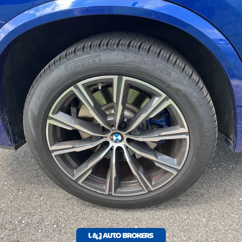 2024 BMW X5 M60i
