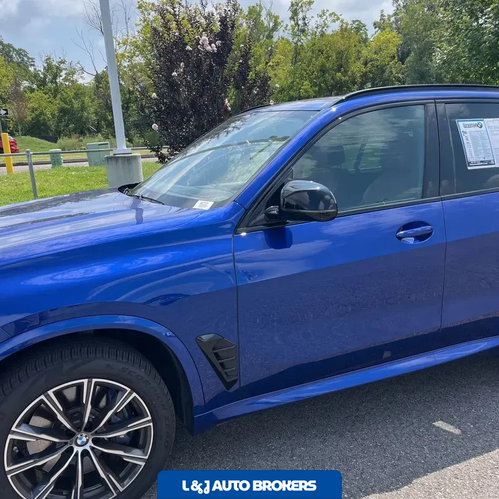 2024 BMW X5 M60i