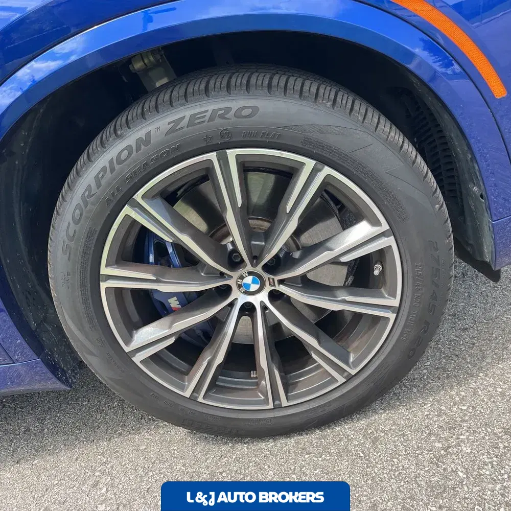 2024 BMW X5 M60i