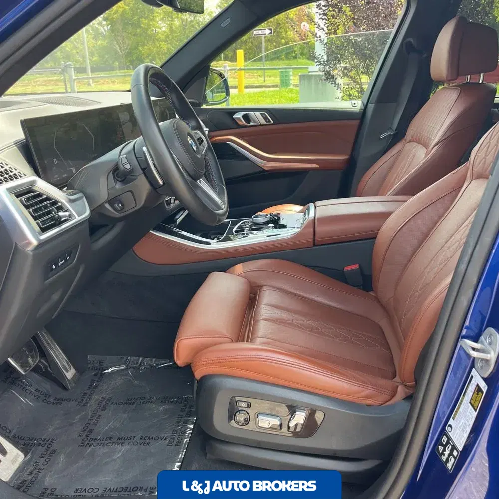 2024 BMW X5 M60i