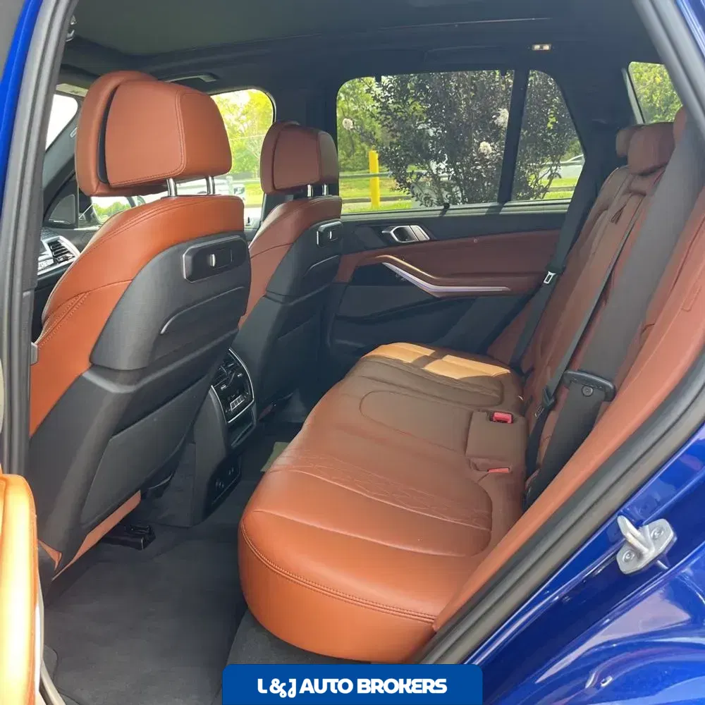2024 BMW X5 M60i