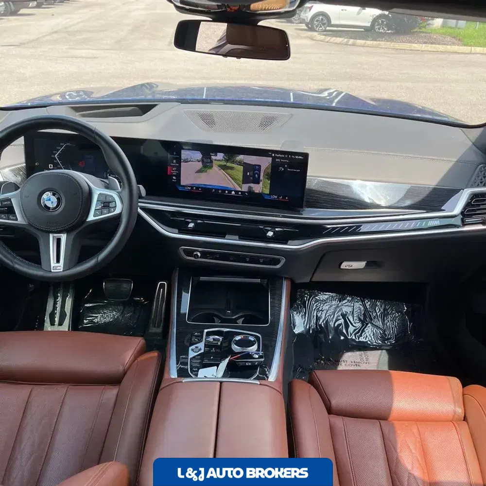2024 BMW X5 M60i
