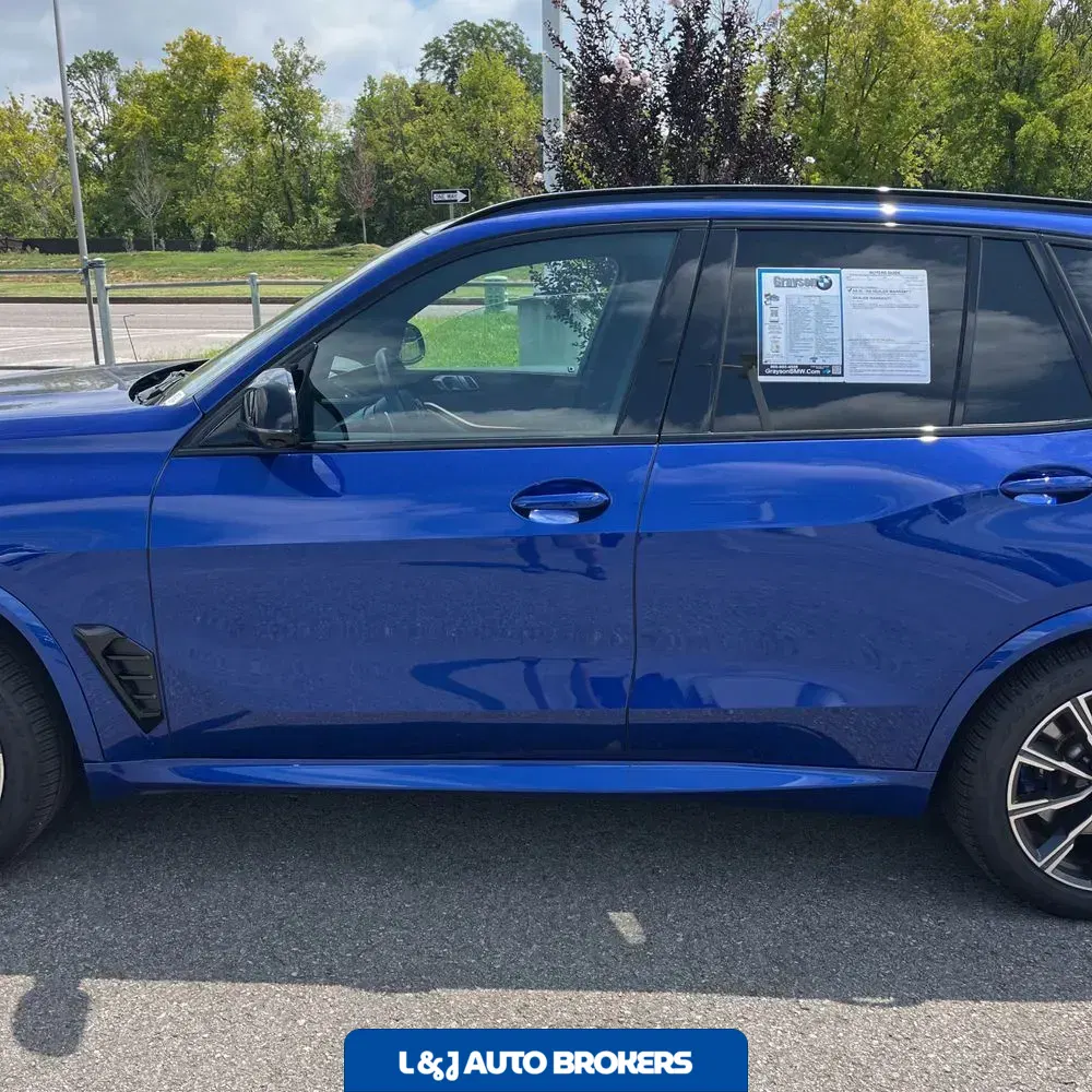 2024 BMW X5 M60i