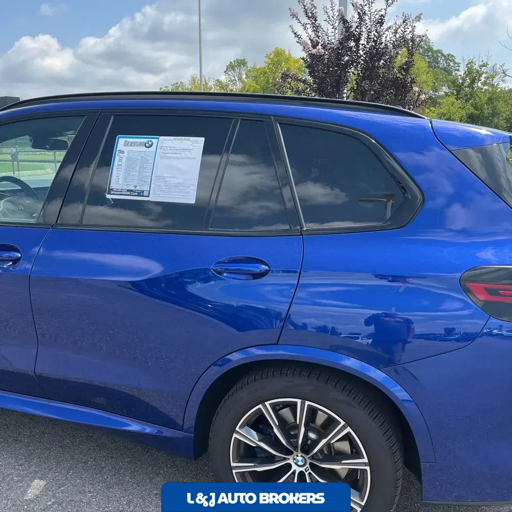 2024 BMW X5 M60i