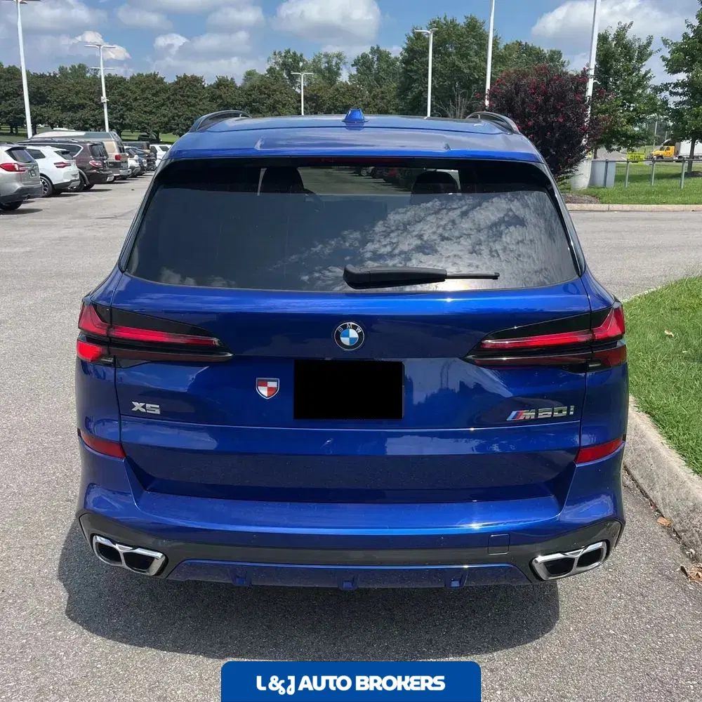 2024 BMW X5 M60i