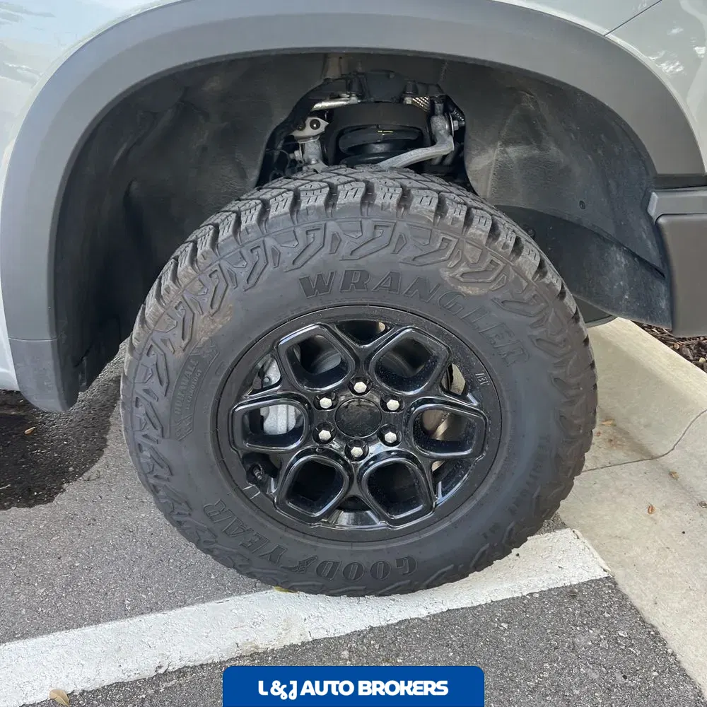 2024 Chevrolet Silverado 1500 ZR2