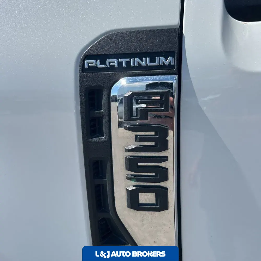 2023 Ford F350 S/D Platinum
