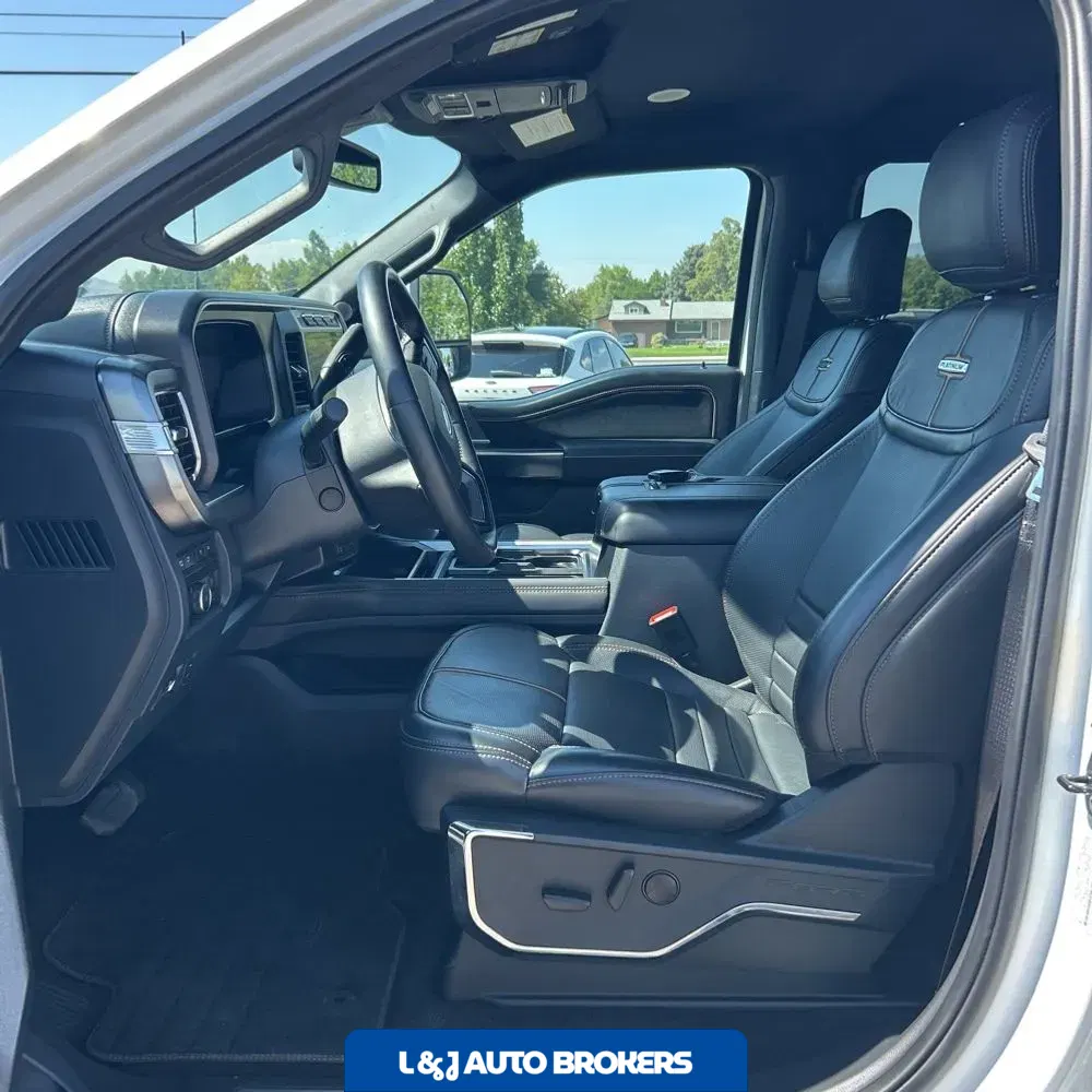 2023 Ford F350 S/D Platinum
