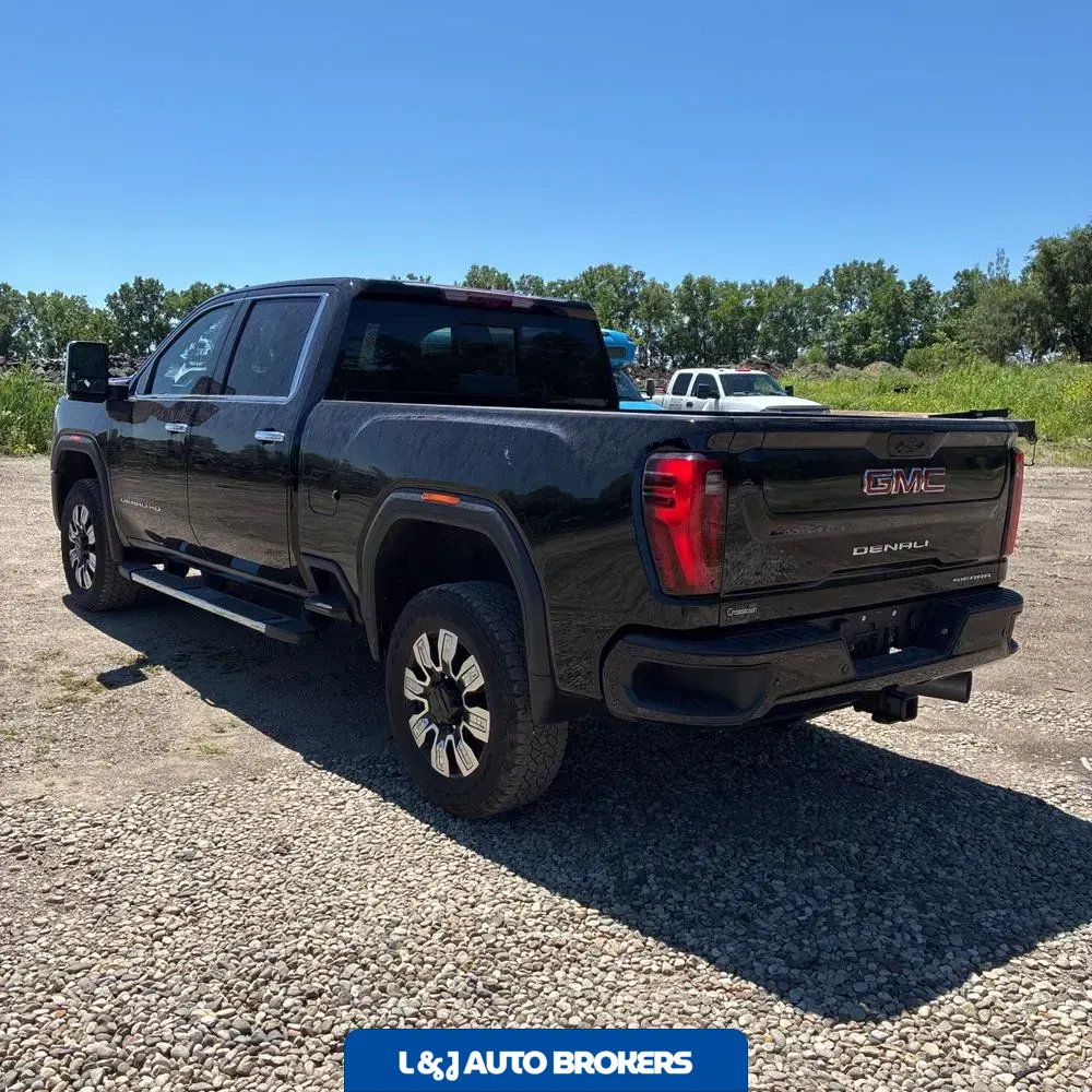 2024 GMC Sierra 2500 Denali