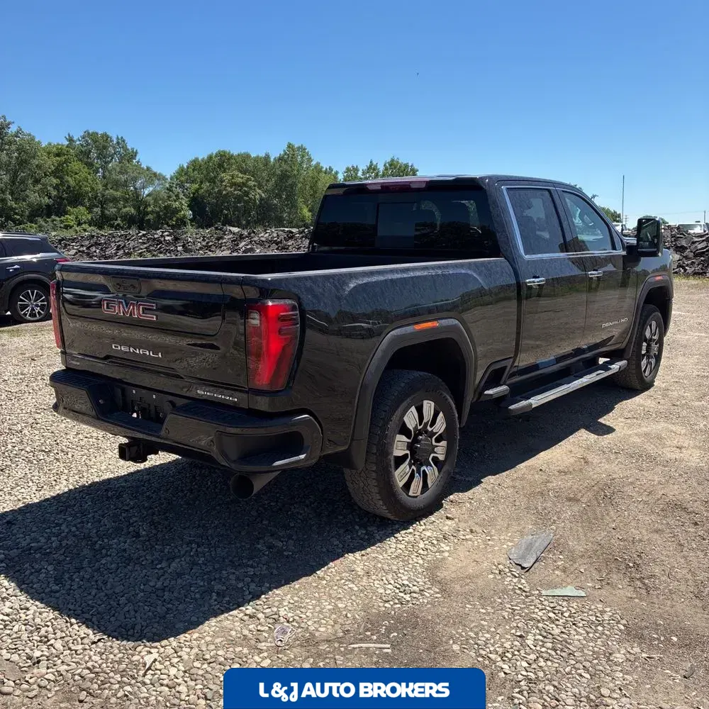 2024 GMC Sierra 2500 Denali