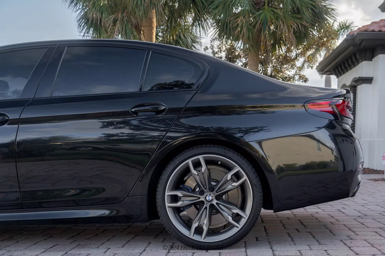 2022 BMW M550i xDrive xDrive