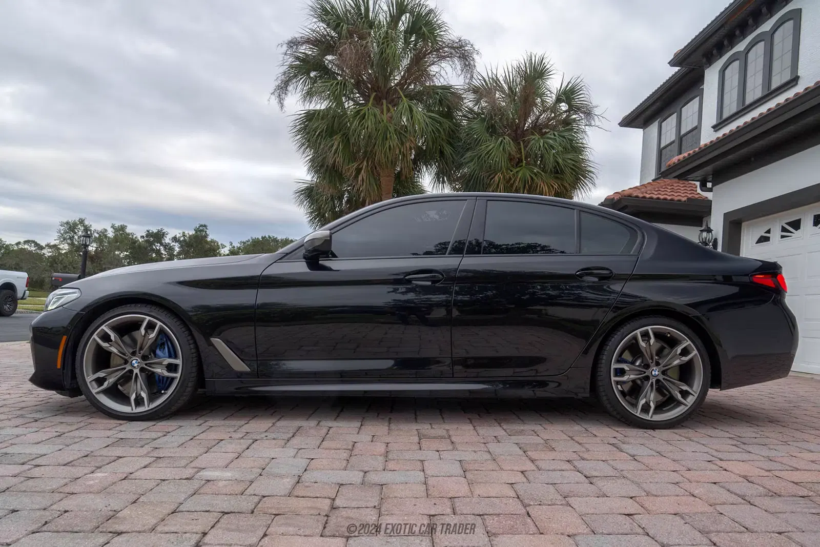 2022 BMW M550i xDrive xDrive