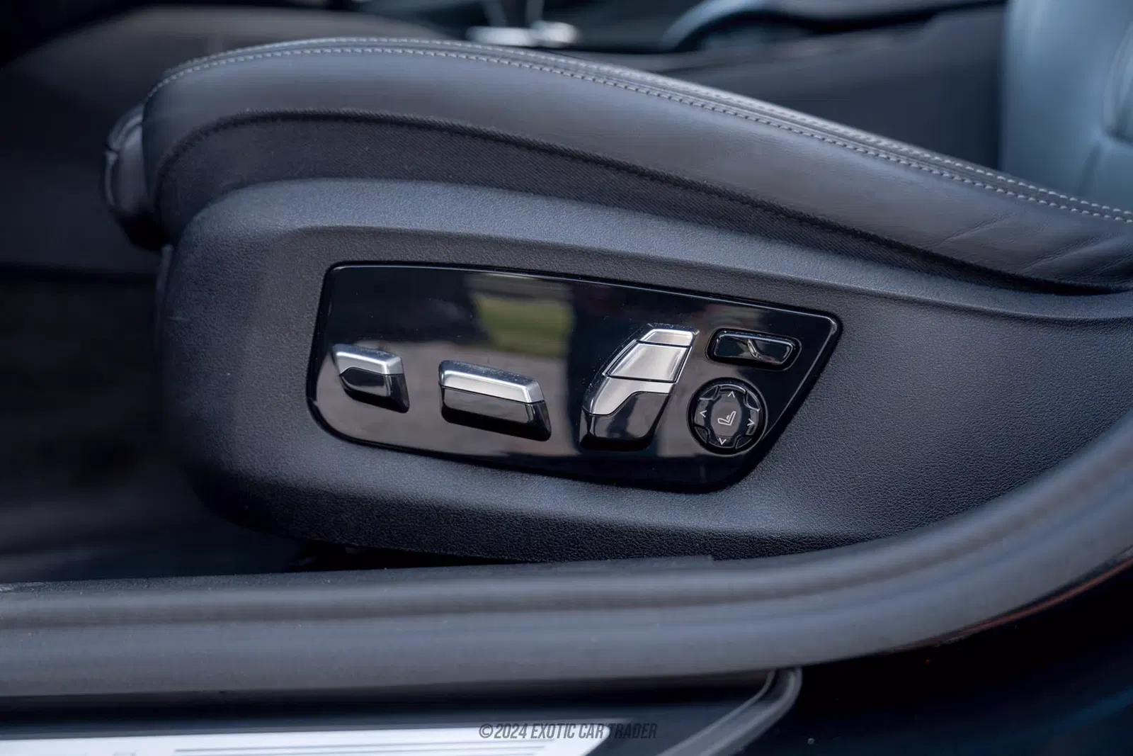 2022 BMW M550i xDrive xDrive
