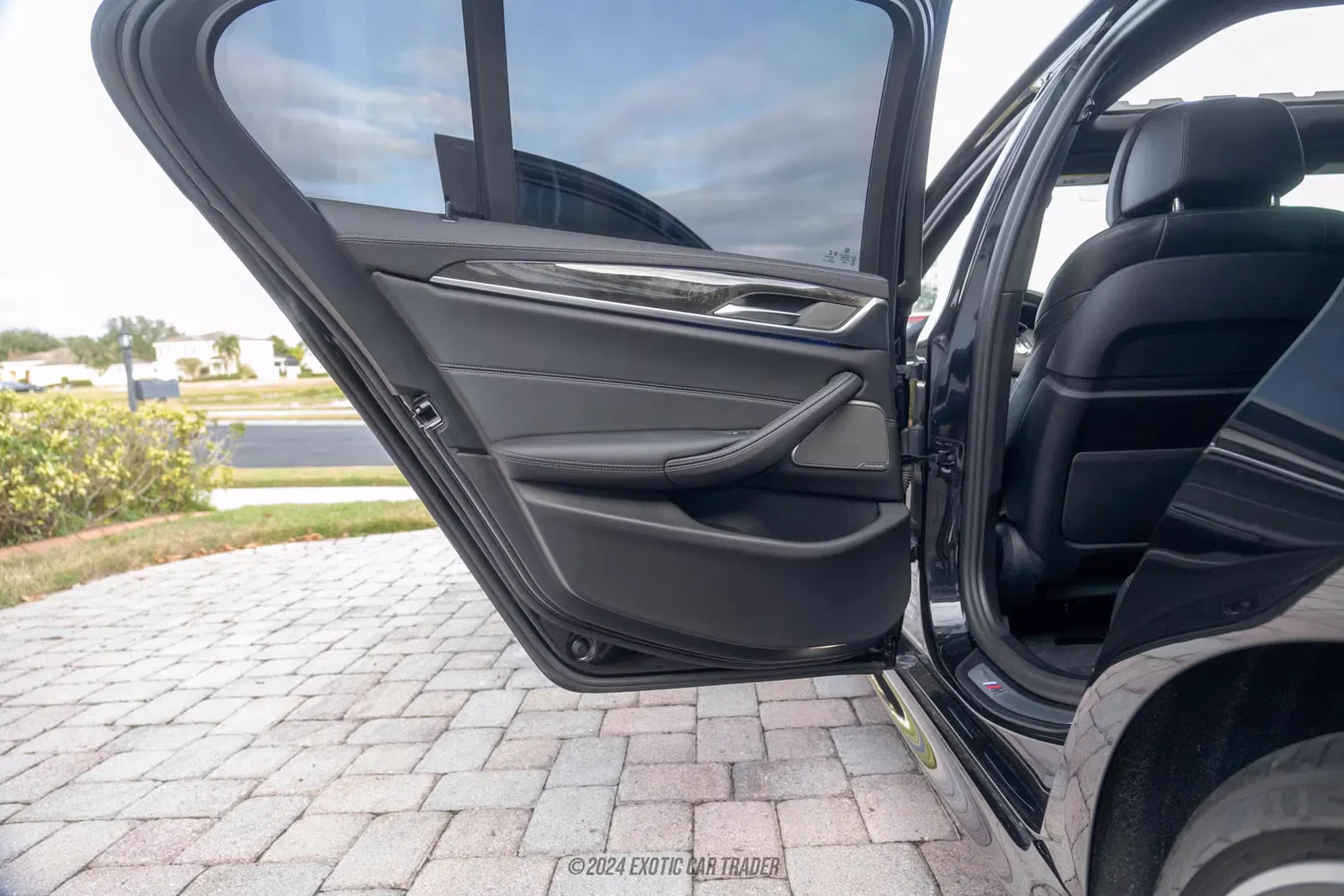 2022 BMW M550i xDrive xDrive