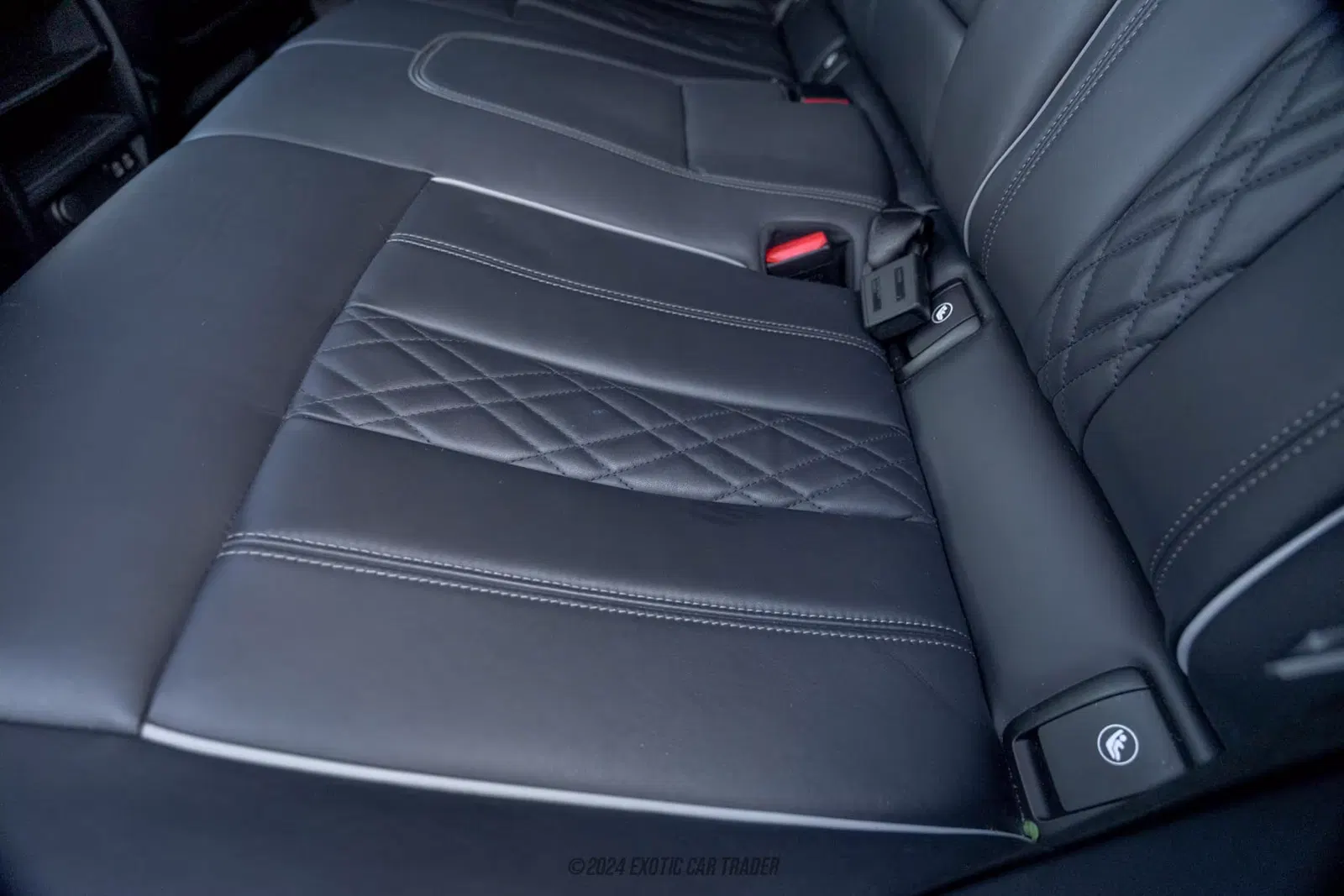 2022 BMW M550i xDrive xDrive