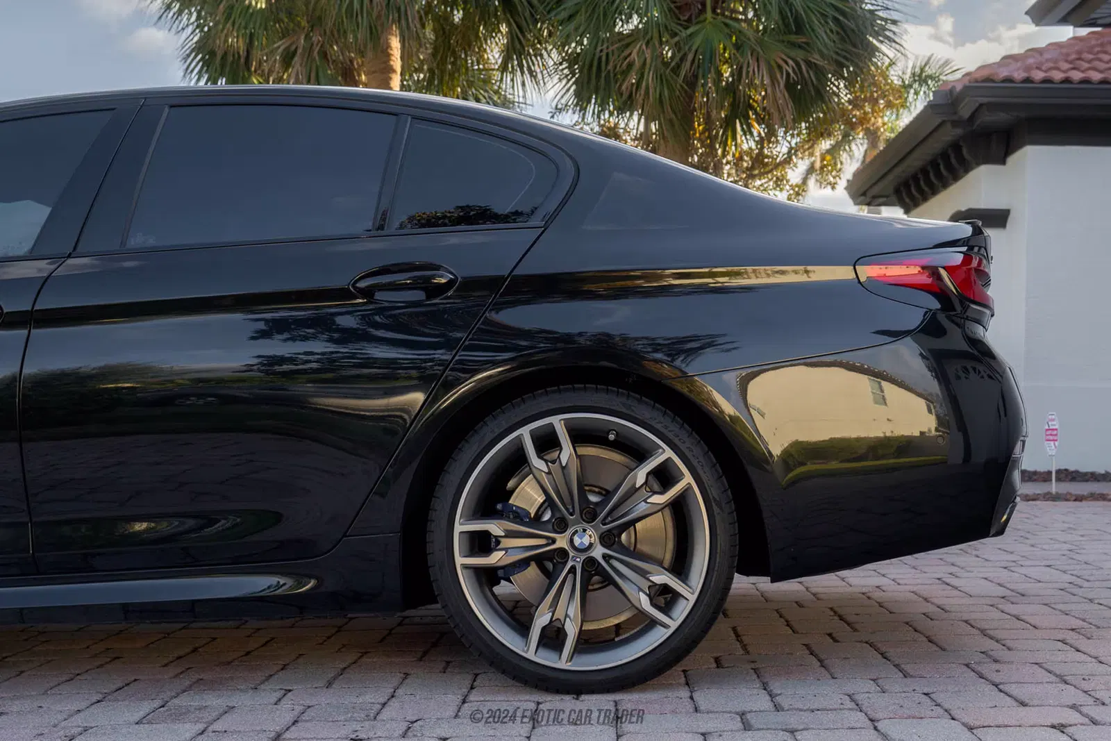 2022 BMW M550i xDrive xDrive