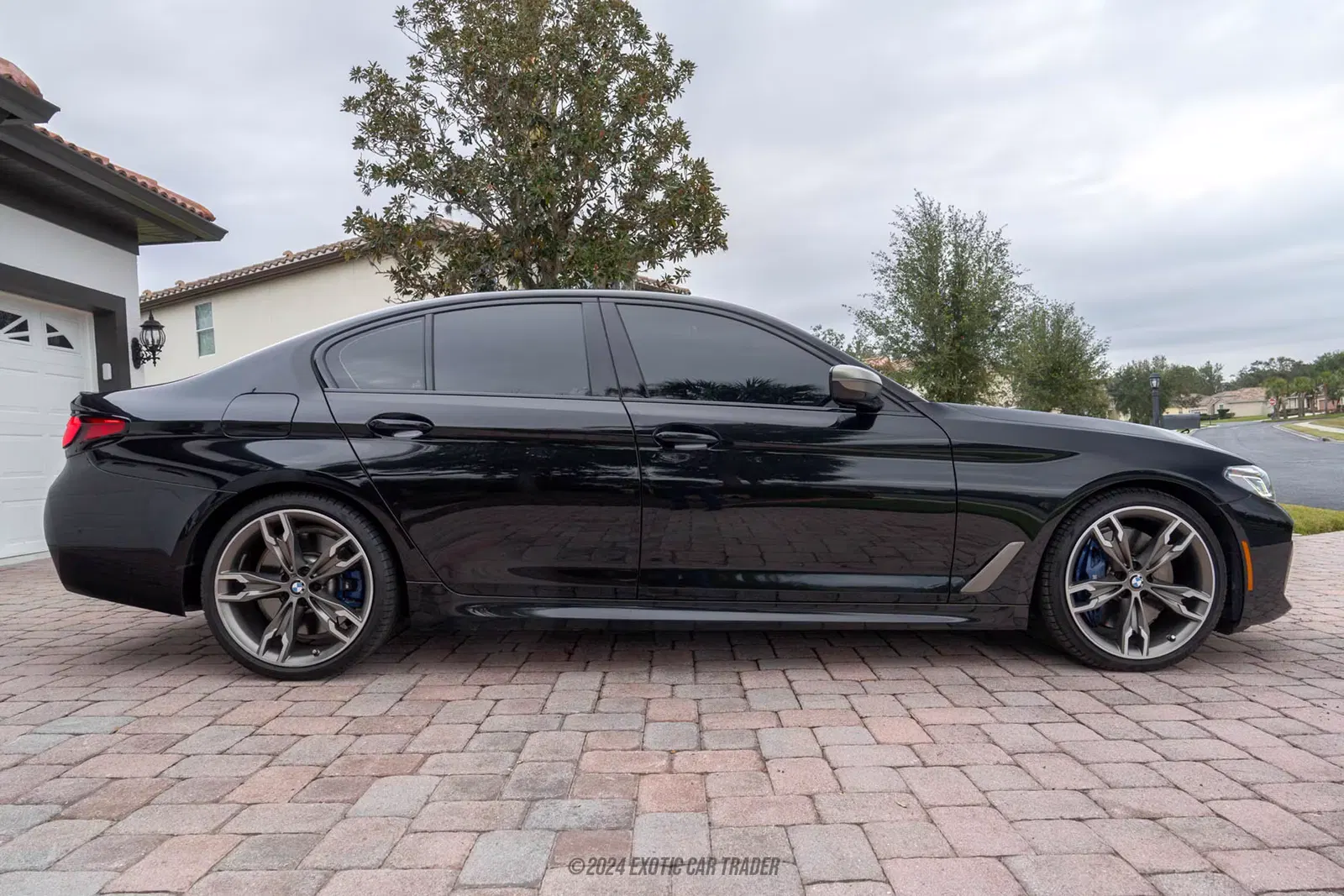 2022 BMW M550i xDrive xDrive