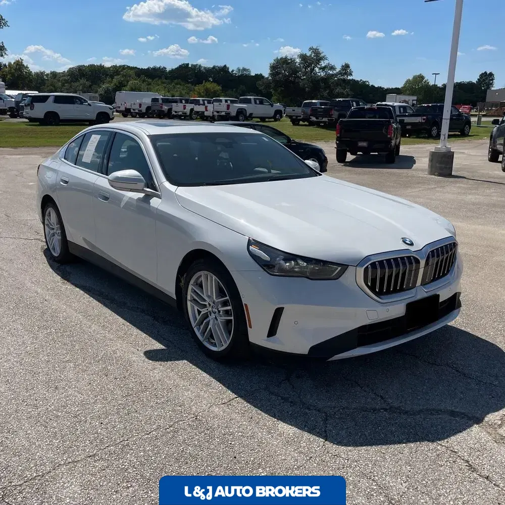 2025 BMW 5-Series 530i xDrive
