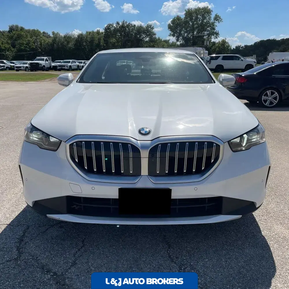 2025 BMW 5-Series 530i xDrive