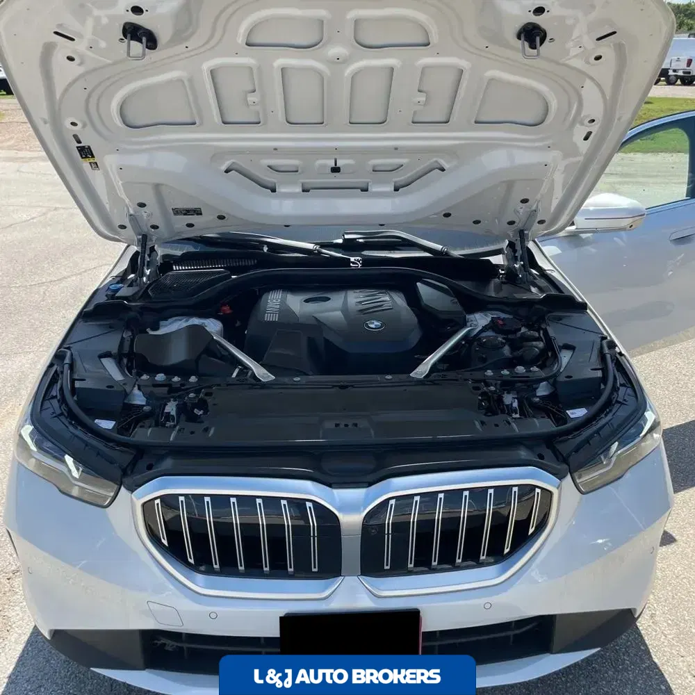 2025 BMW 5-Series 530i xDrive