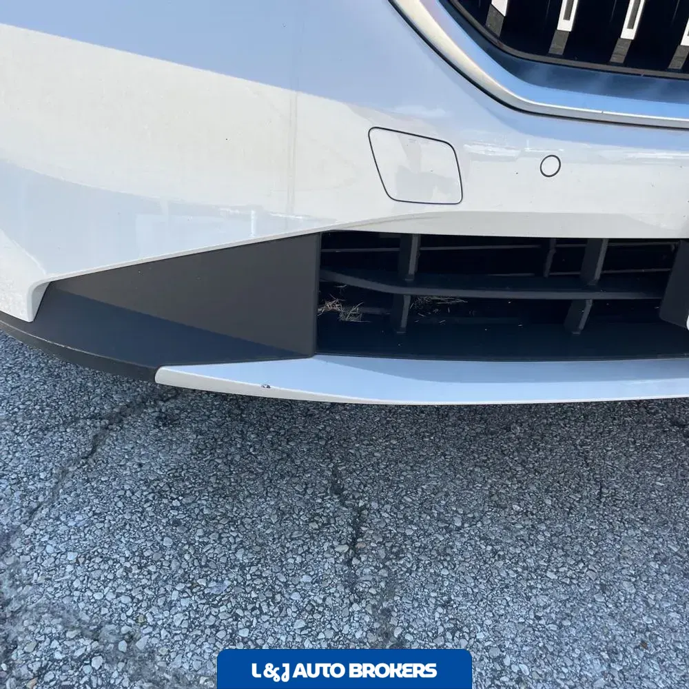2025 BMW 5-Series 530i xDrive