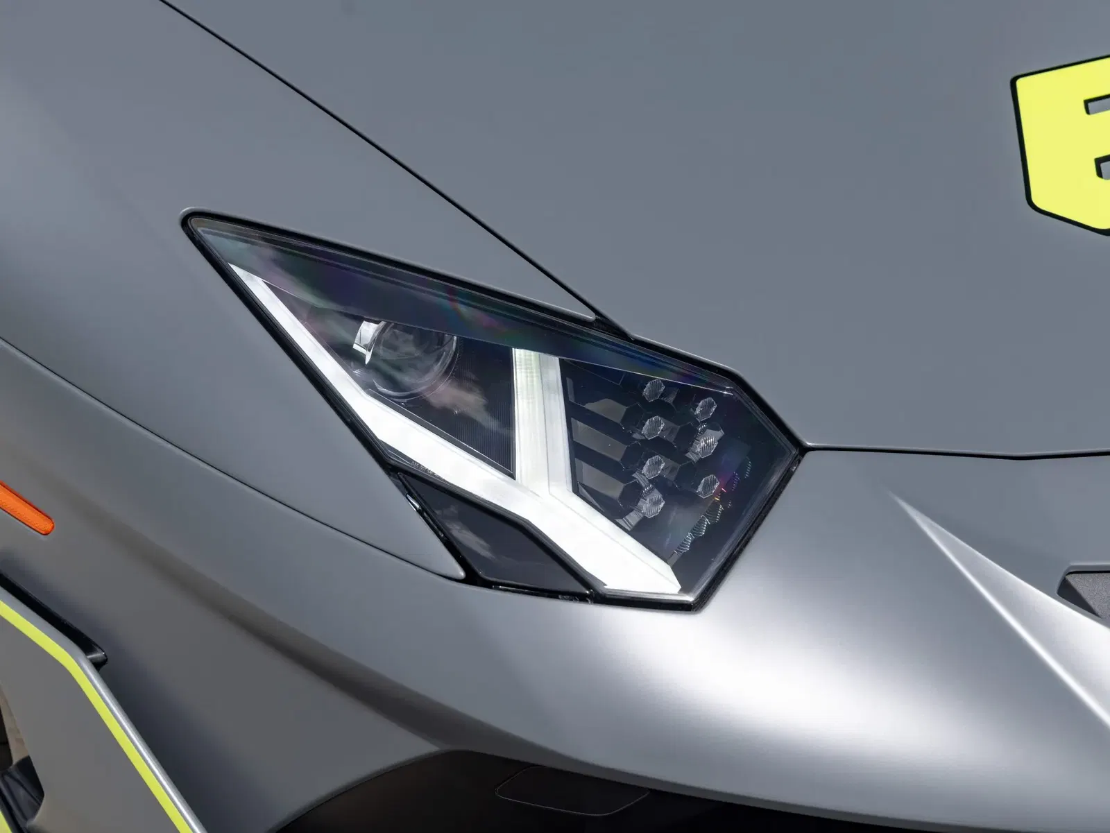 125-Mile 2021 Lamborghini Aventador LP770-4 SVJ 63 Roadster