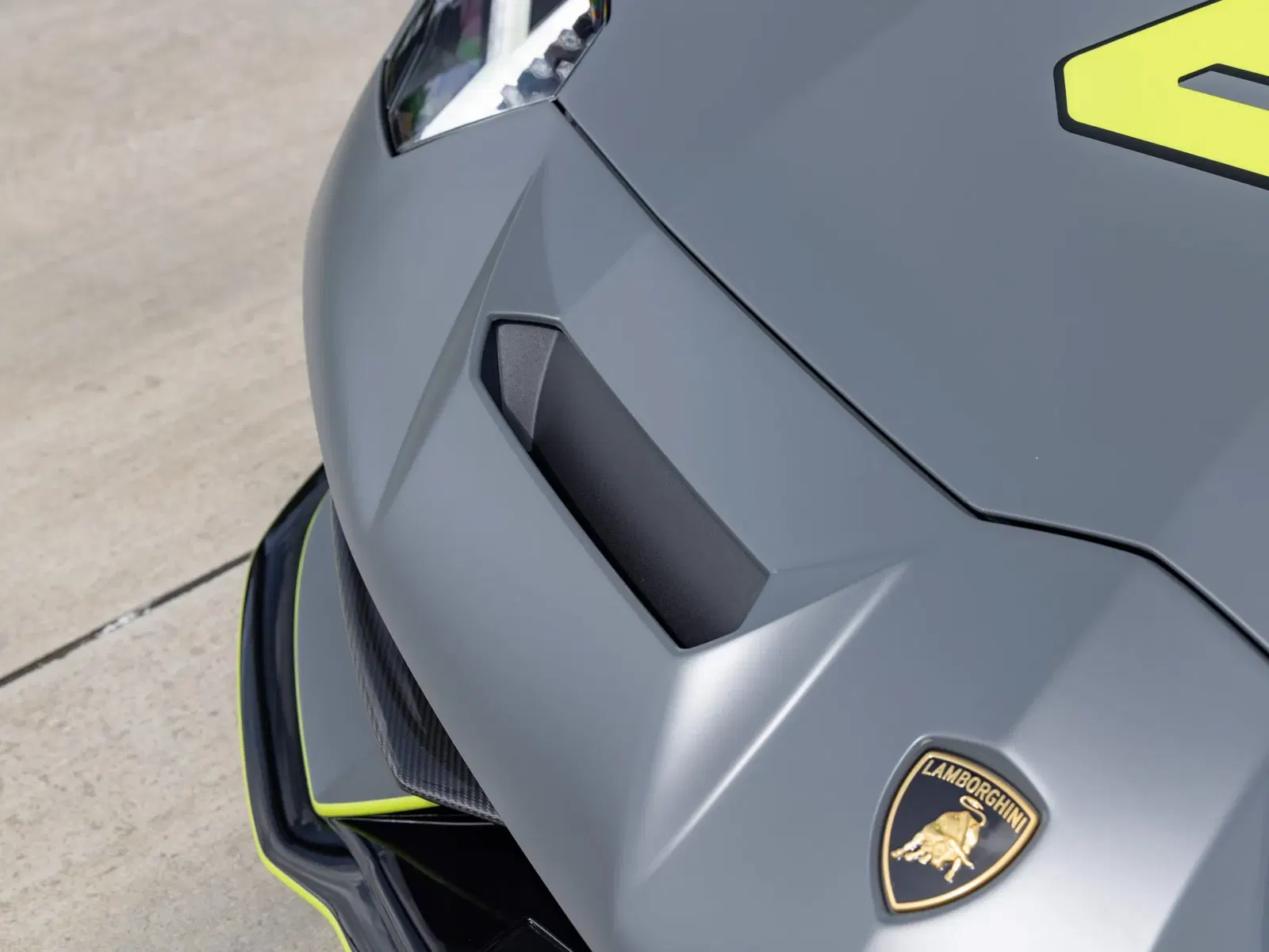 125-Mile 2021 Lamborghini Aventador LP770-4 SVJ 63 Roadster