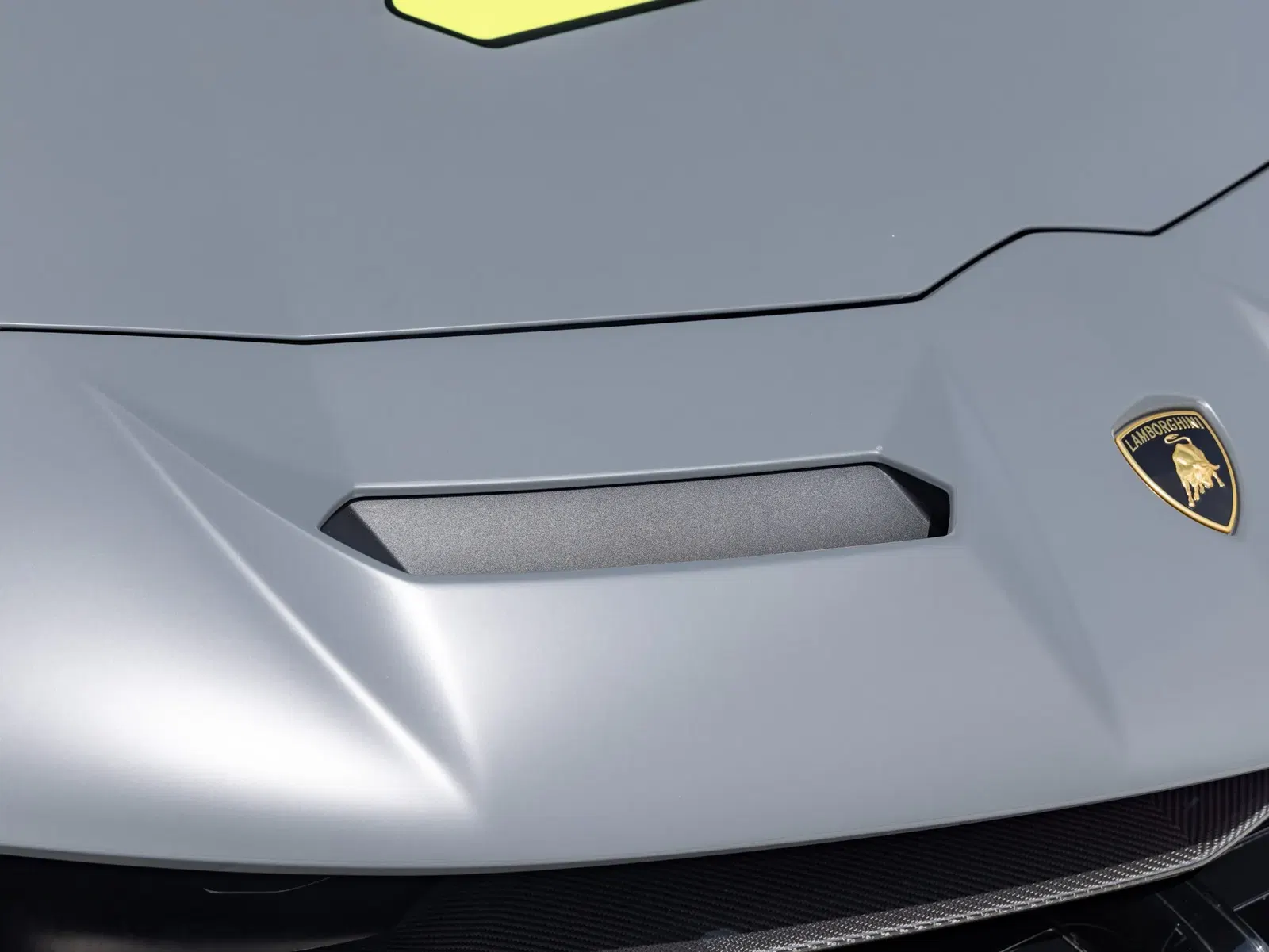 125-Mile 2021 Lamborghini Aventador LP770-4 SVJ 63 Roadster