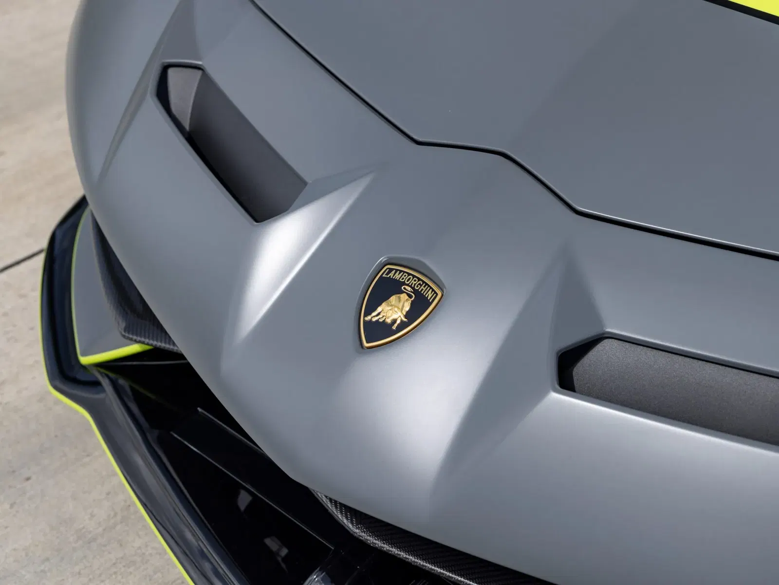 125-Mile 2021 Lamborghini Aventador LP770-4 SVJ 63 Roadster