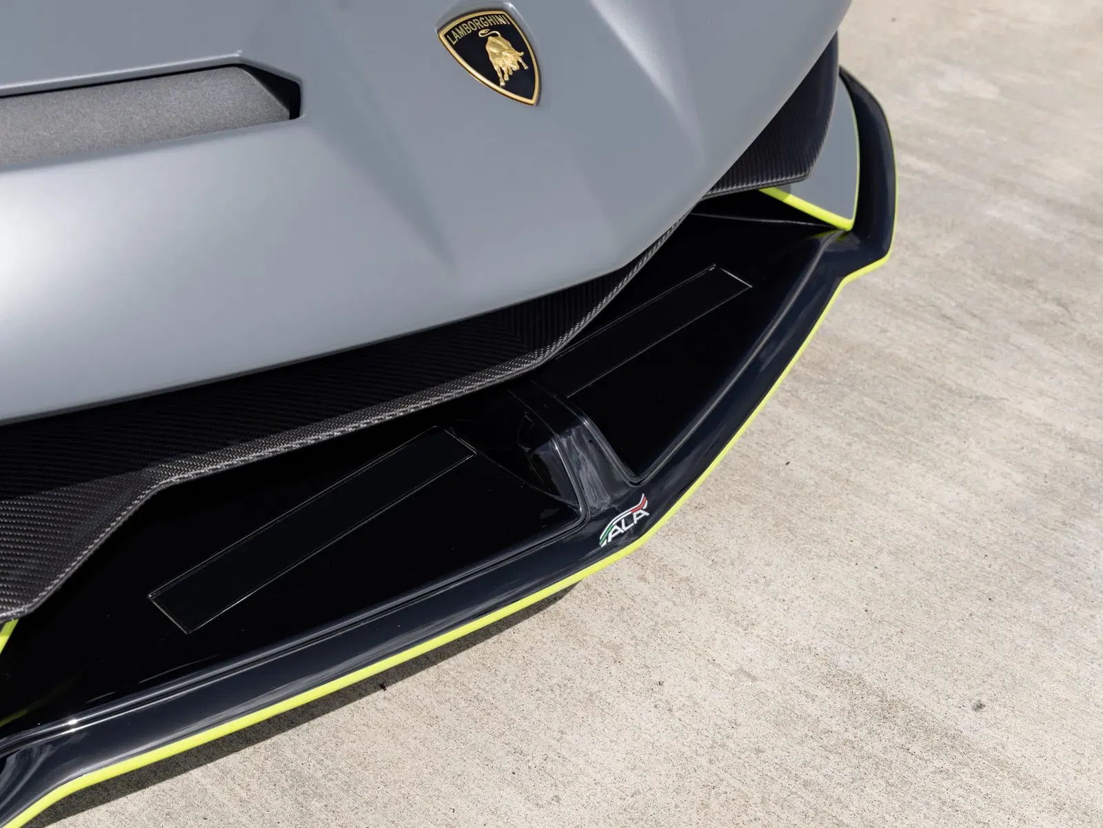 125-Mile 2021 Lamborghini Aventador LP770-4 SVJ 63 Roadster
