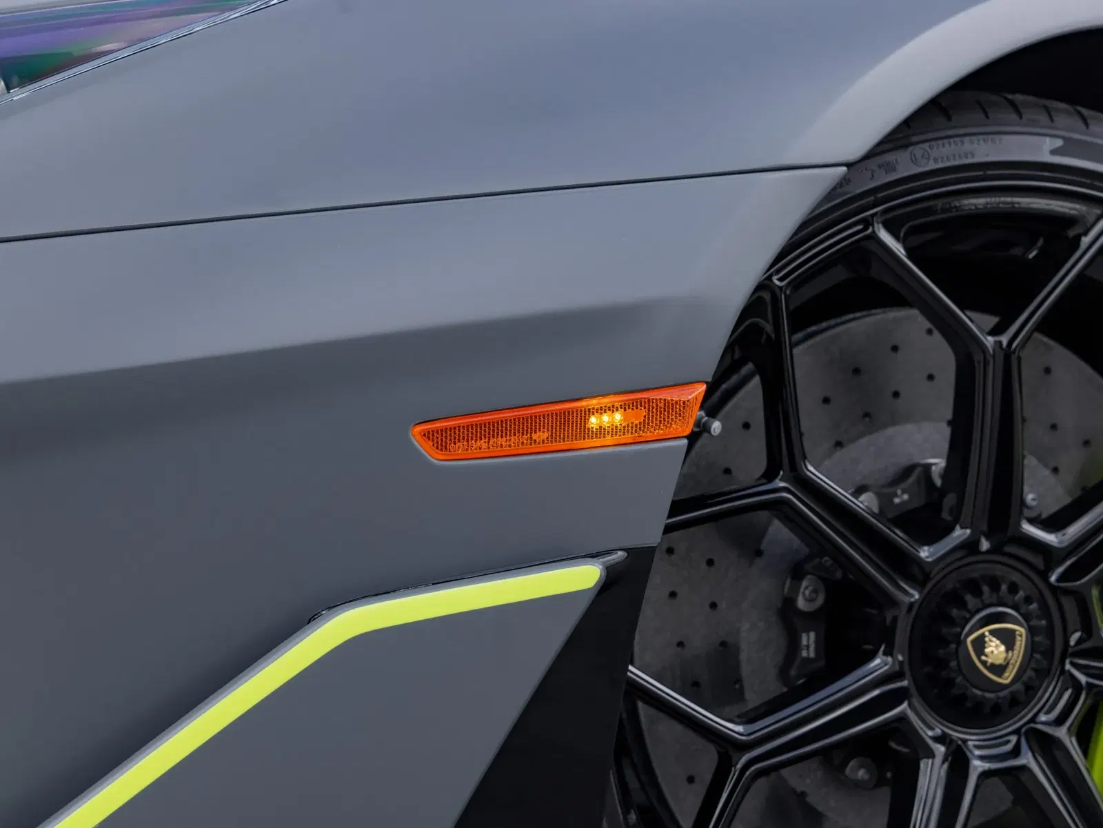 125-Mile 2021 Lamborghini Aventador LP770-4 SVJ 63 Roadster
