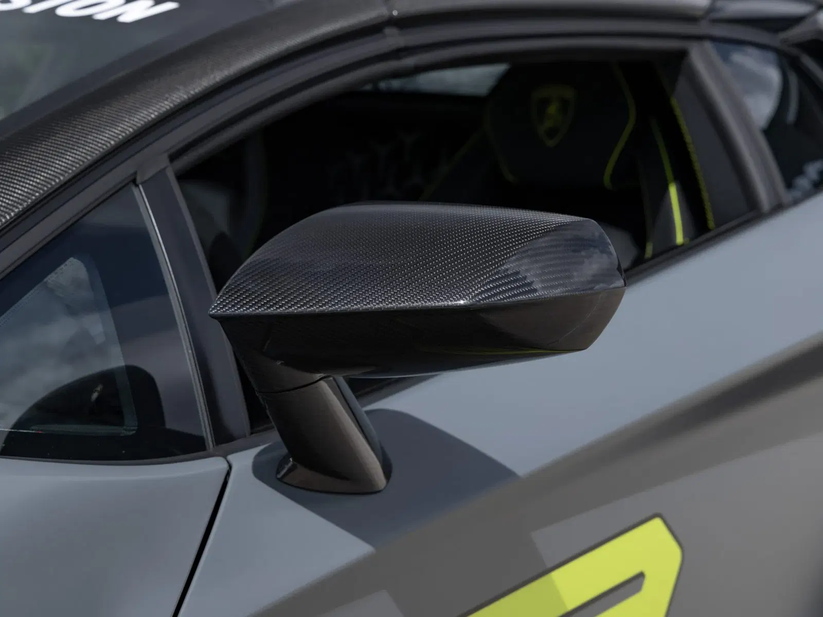 125-Mile 2021 Lamborghini Aventador LP770-4 SVJ 63 Roadster