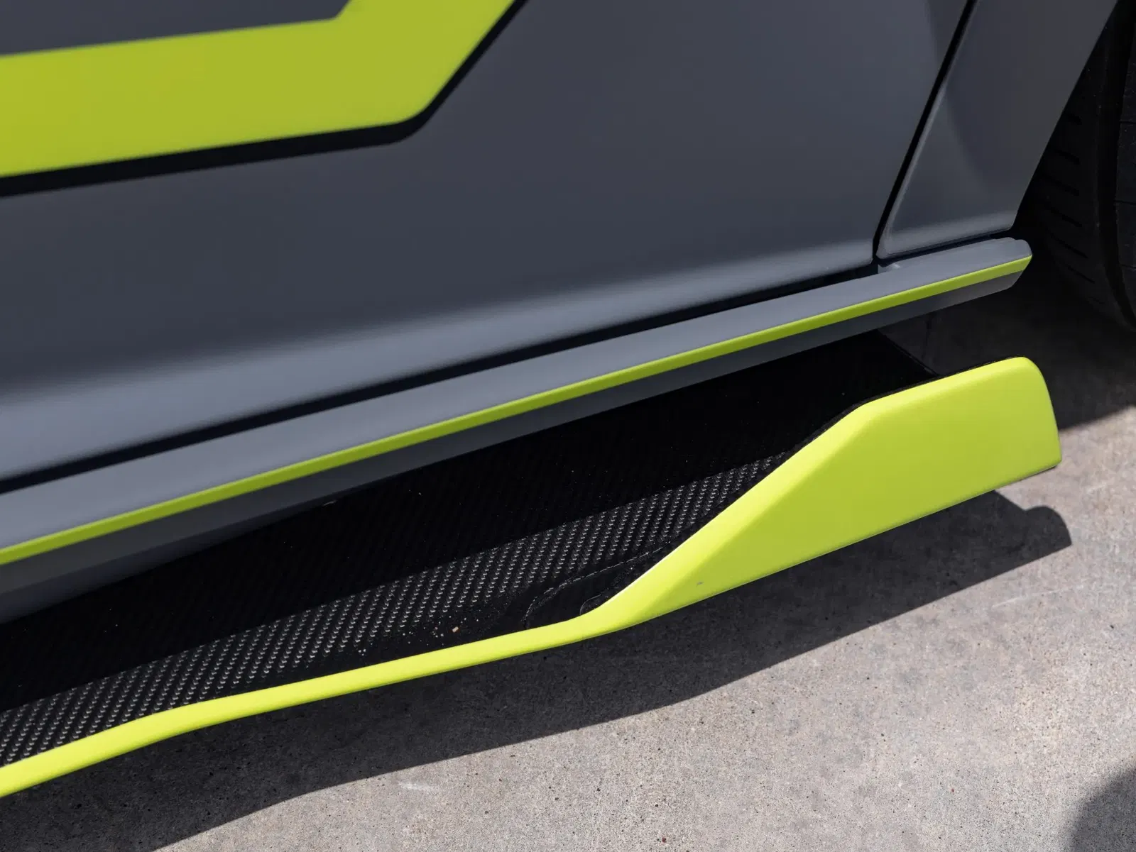 125-Mile 2021 Lamborghini Aventador LP770-4 SVJ 63 Roadster