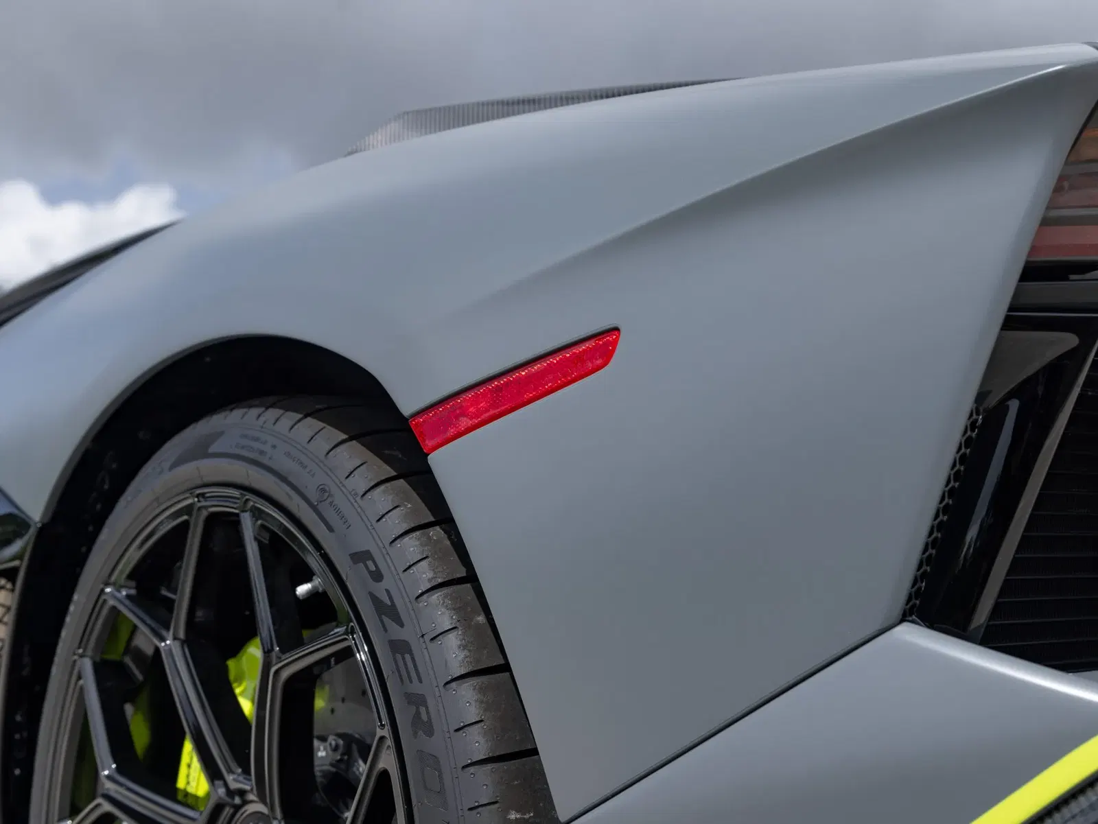 125-Mile 2021 Lamborghini Aventador LP770-4 SVJ 63 Roadster