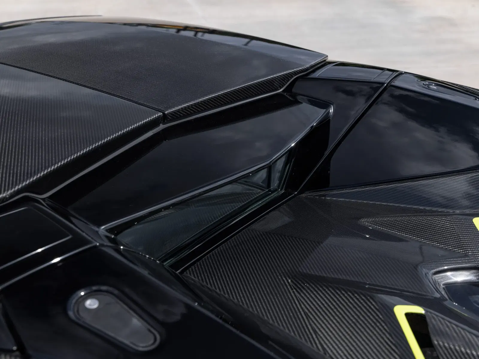 125-Mile 2021 Lamborghini Aventador LP770-4 SVJ 63 Roadster