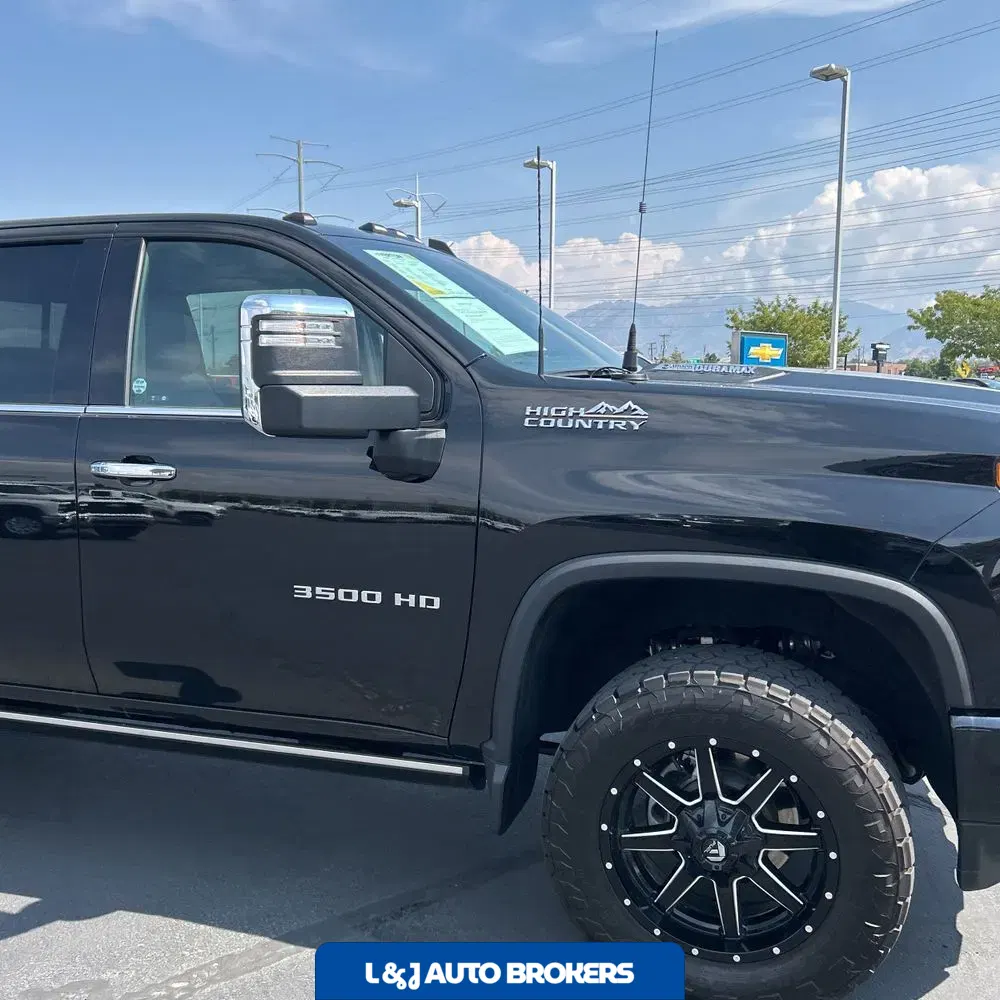 2022 Chevrolet Silverado 3500HD High Country